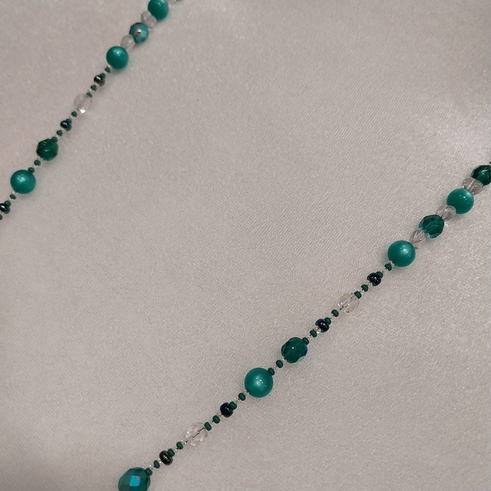 Green Glass Bead Necklace and Earrings Set Sterling Clasp - Picture 8 of 16